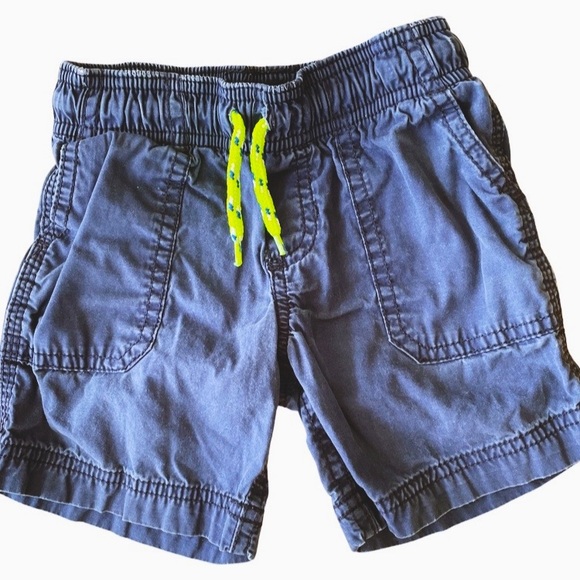 Size: 2T Toddler Boy Navy Cargo Shorts - Picture 1 of 3